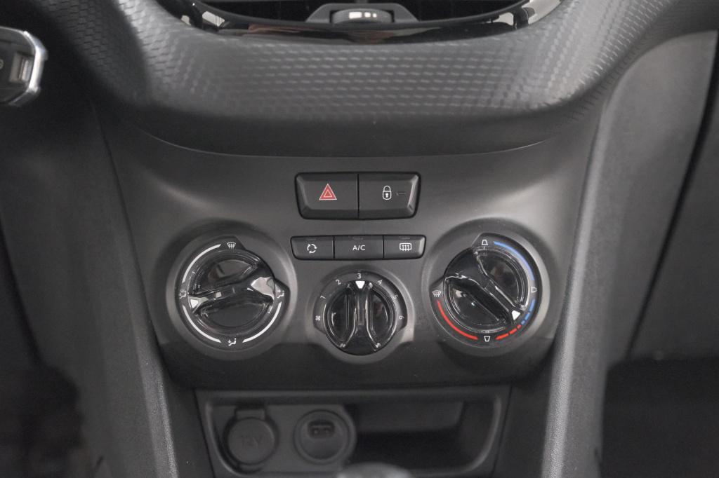 Peugeot 208 puretech 82 signature | parkeersensoren | apple carplay | navig