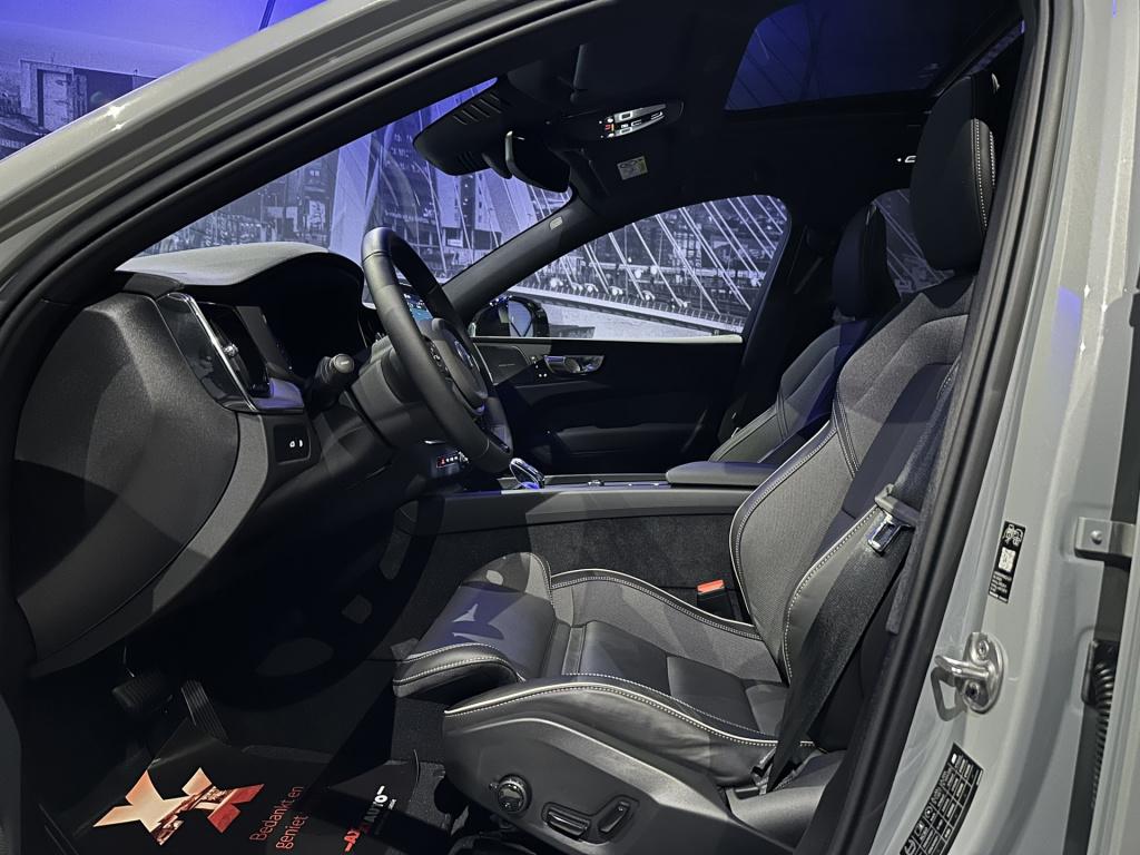 Volvo XC60 2.0 t8 plug-in hybrid awd plus black edition *nieuw model*