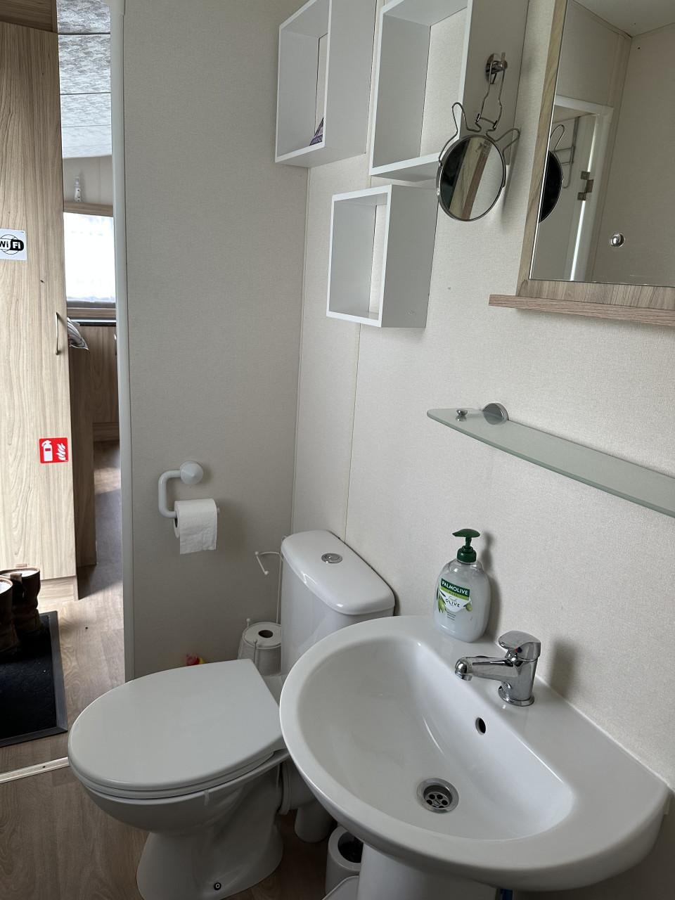 Prachtig en instap klaar chalet te koop op 5* vakantiepark "de Paardekreek"