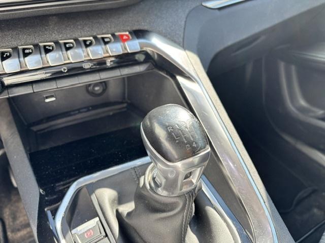 Peugeot 5008 1.2 puretech 130pk s&s allure pack | navigatie | apple carplay