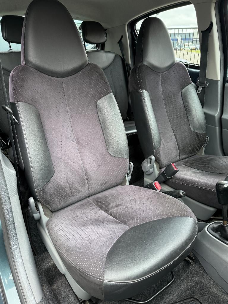 Toyota Aygo 1.0-12v aspiration green navigator