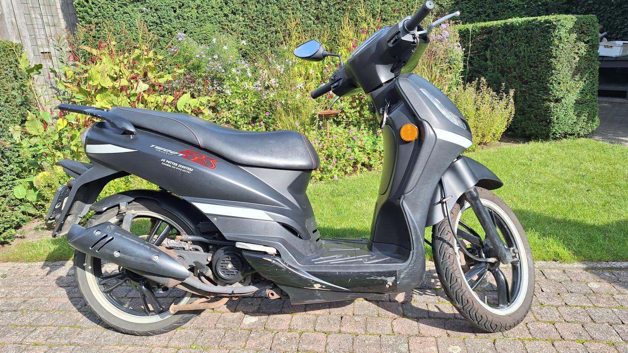 Scooter Peugeot Tweet te koop.