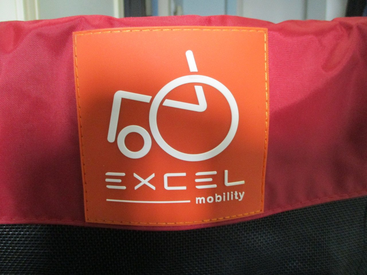 Exel van Os G logic rolstoel  (licht gewicht) met handremmen .