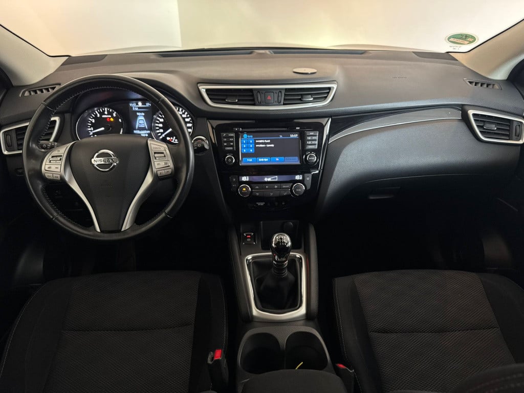 Nissan Qashqai 1.6 connect edition