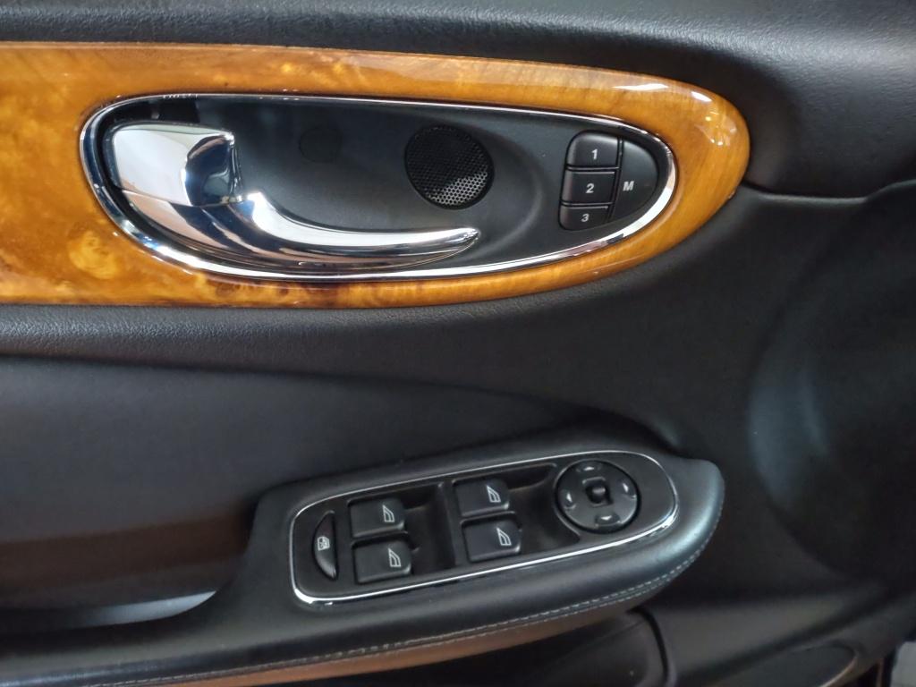 Jaguar Xj 4.2 v8 executive