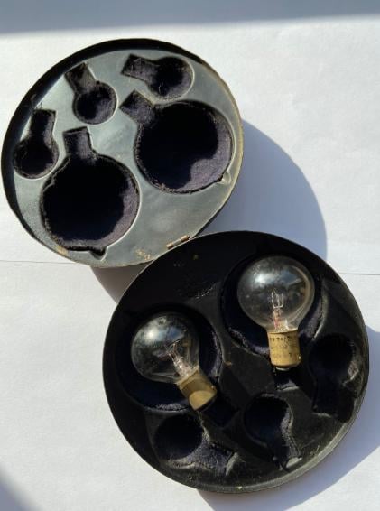 Doos voor reservelampen van Oldtimers