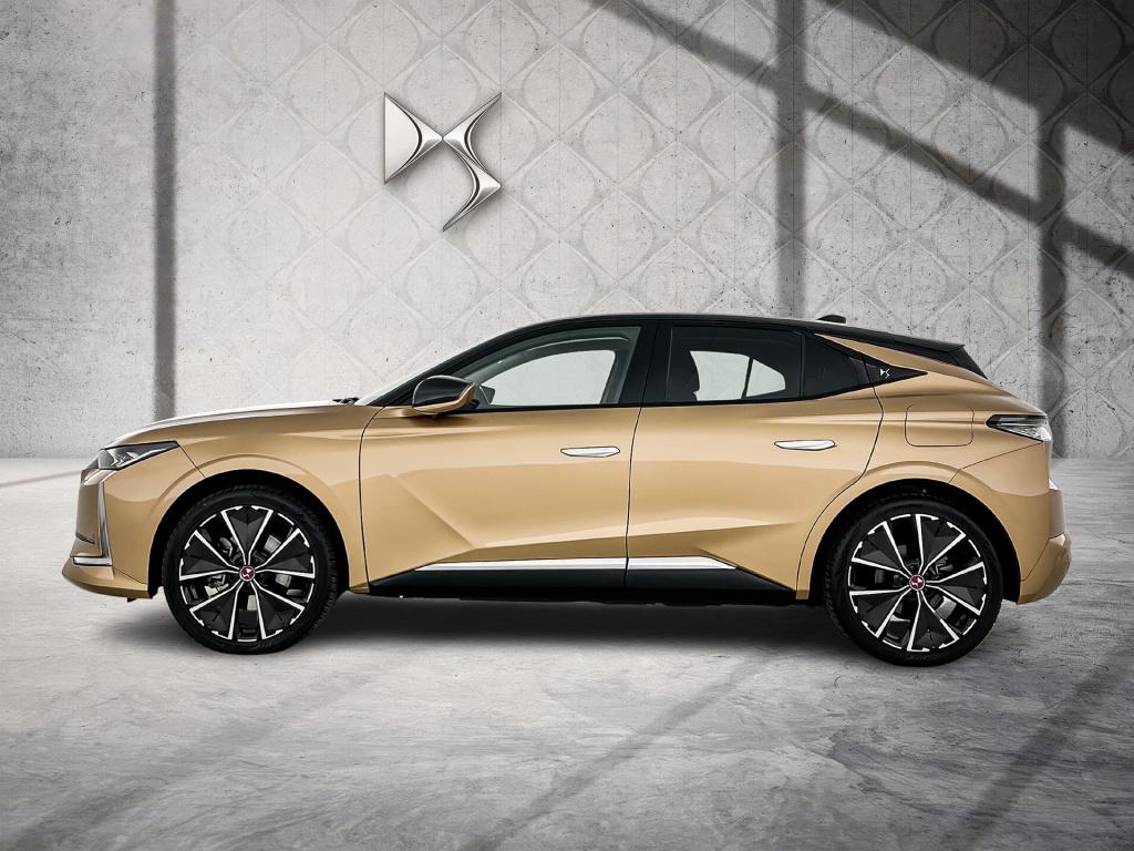 Ds Ds 4 e-tense performance line+ | rijklaar | afn. trekhaak |