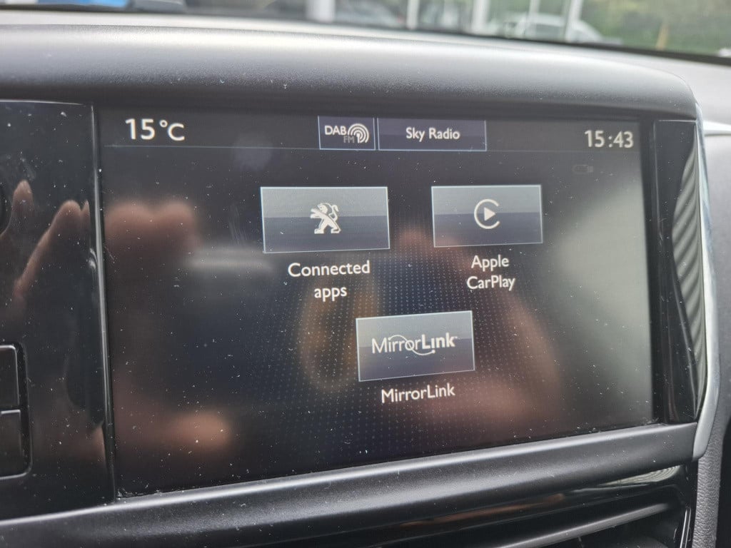 Peugeot 208 1.2 82 blue lion 5-drs airco/nav/park