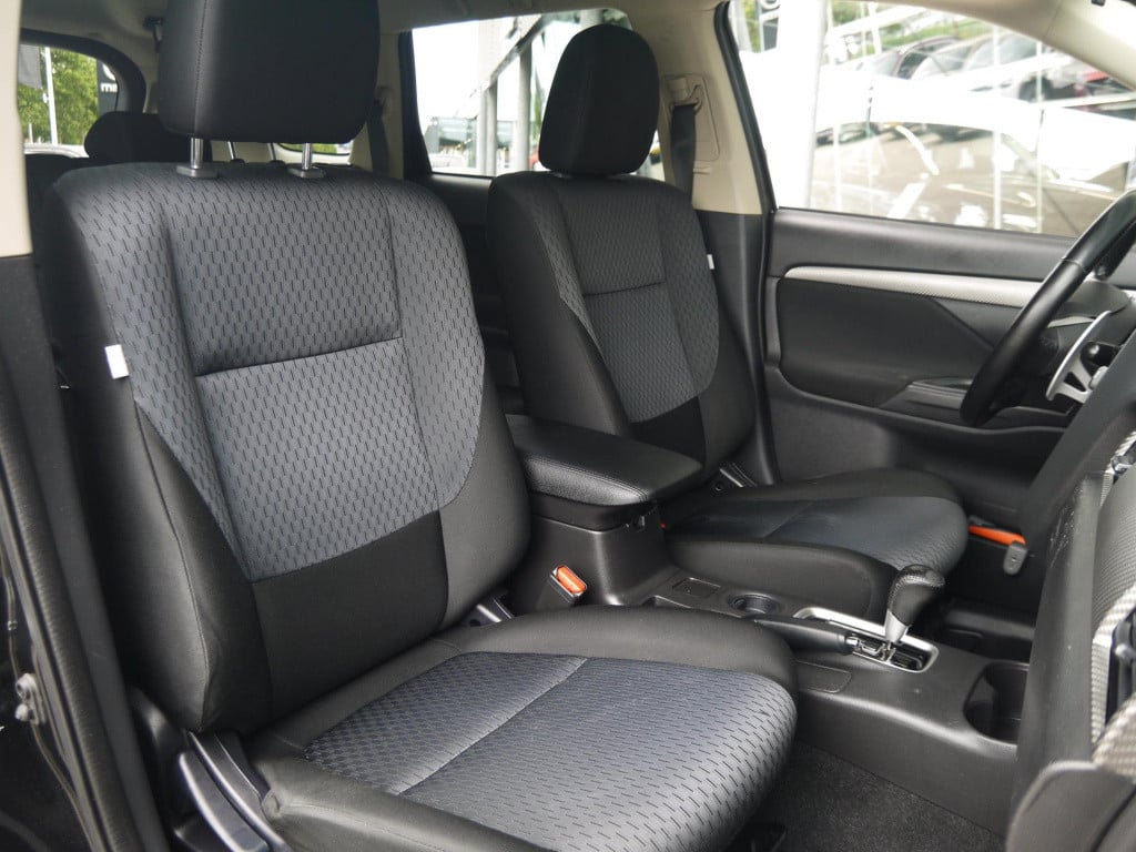 Mitsubishi Outlander 2.0 intense|trekhaak|rijklaar