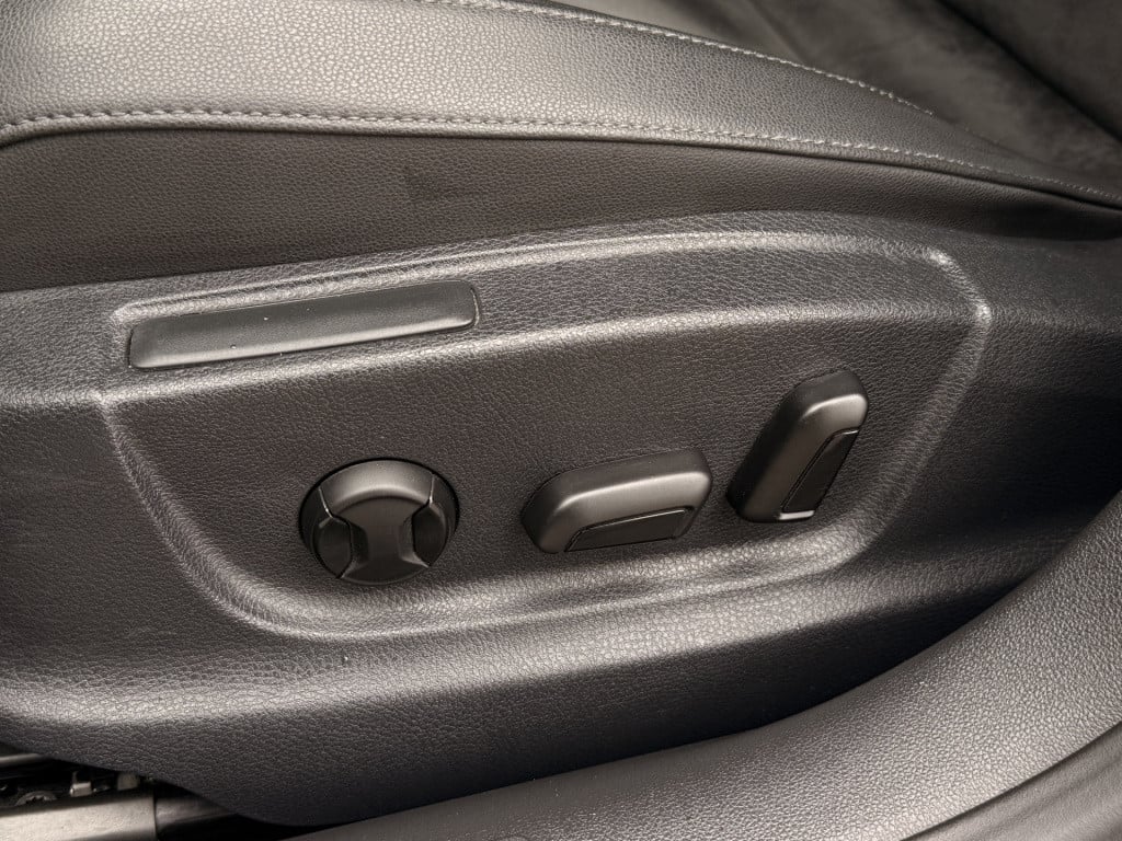 Seat Leon 1.0 ecotsi style connect | pano | camera | apple carplay | trekha