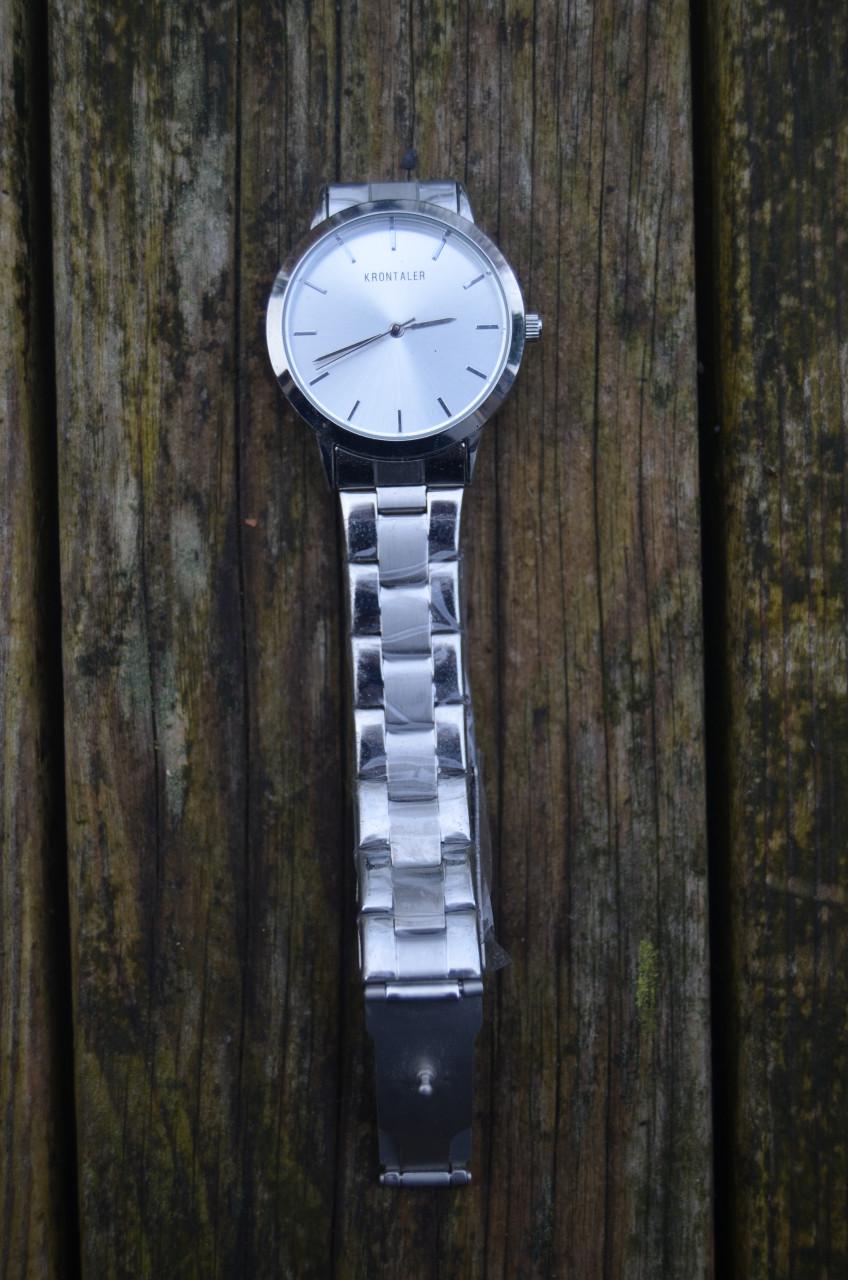 Diverse herenhorloges werking onbekend. (+ 1 armband)