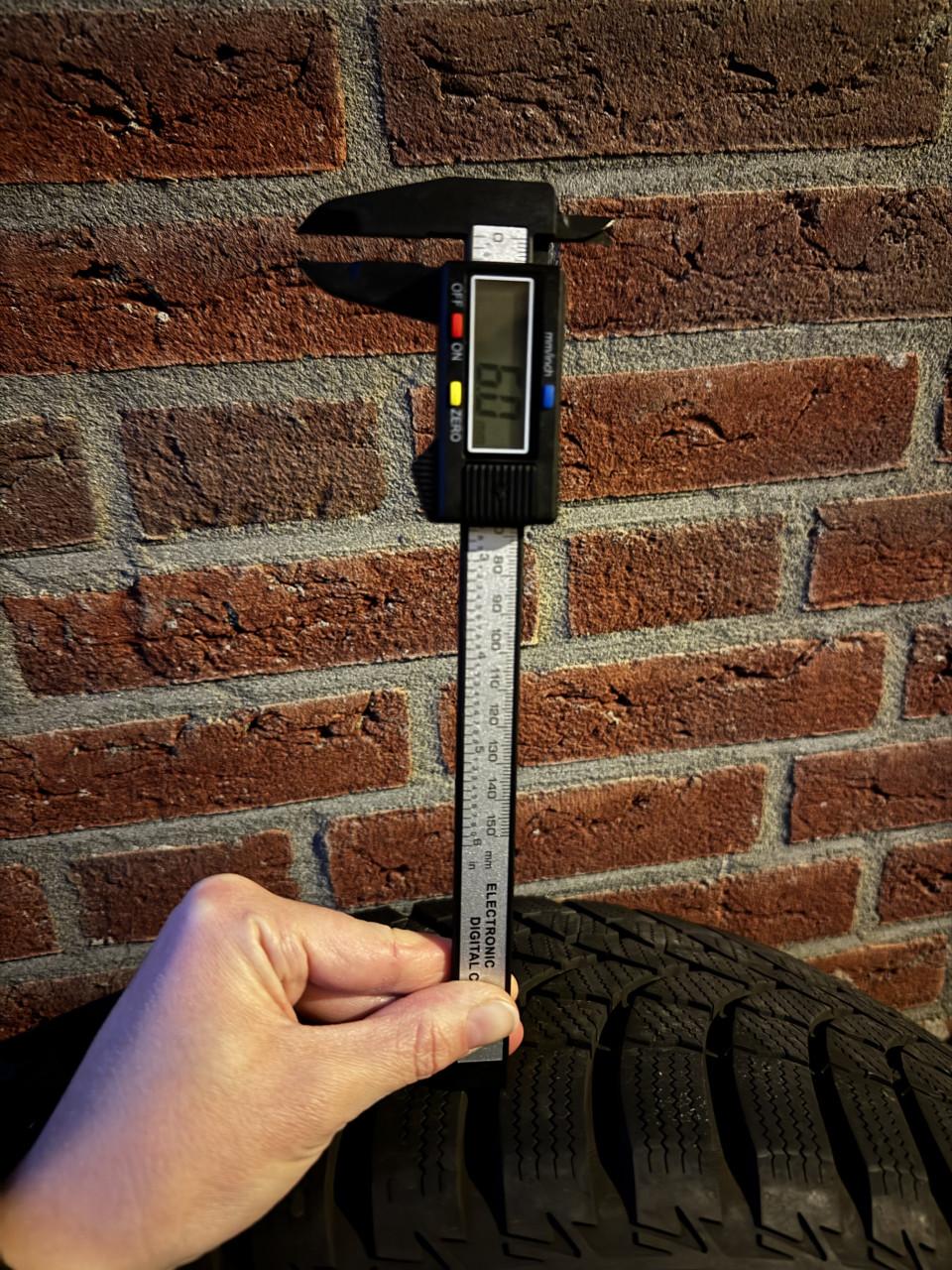 Originele 17” Audi velgen + winterbanden