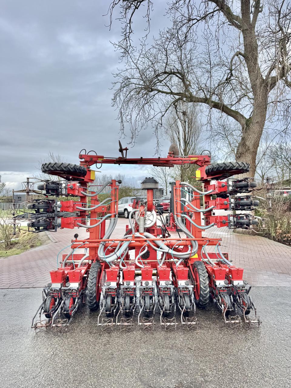 Pneumatische Becker Uienzaaimachine 3 x 1,5m