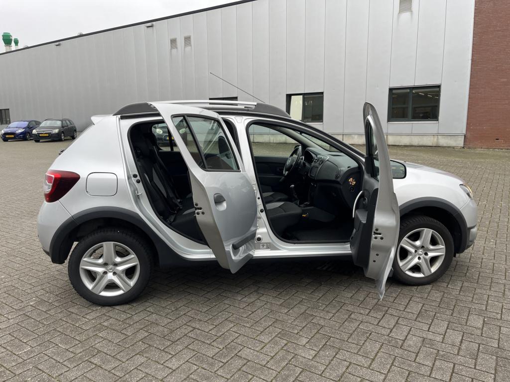 Dacia Sandero Stepway 0.9 tce lauréate 40 dkm
