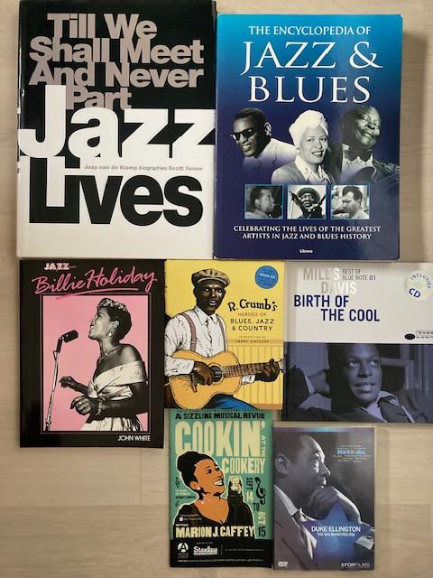 Boeken, waarvan een deel inclusief CD's