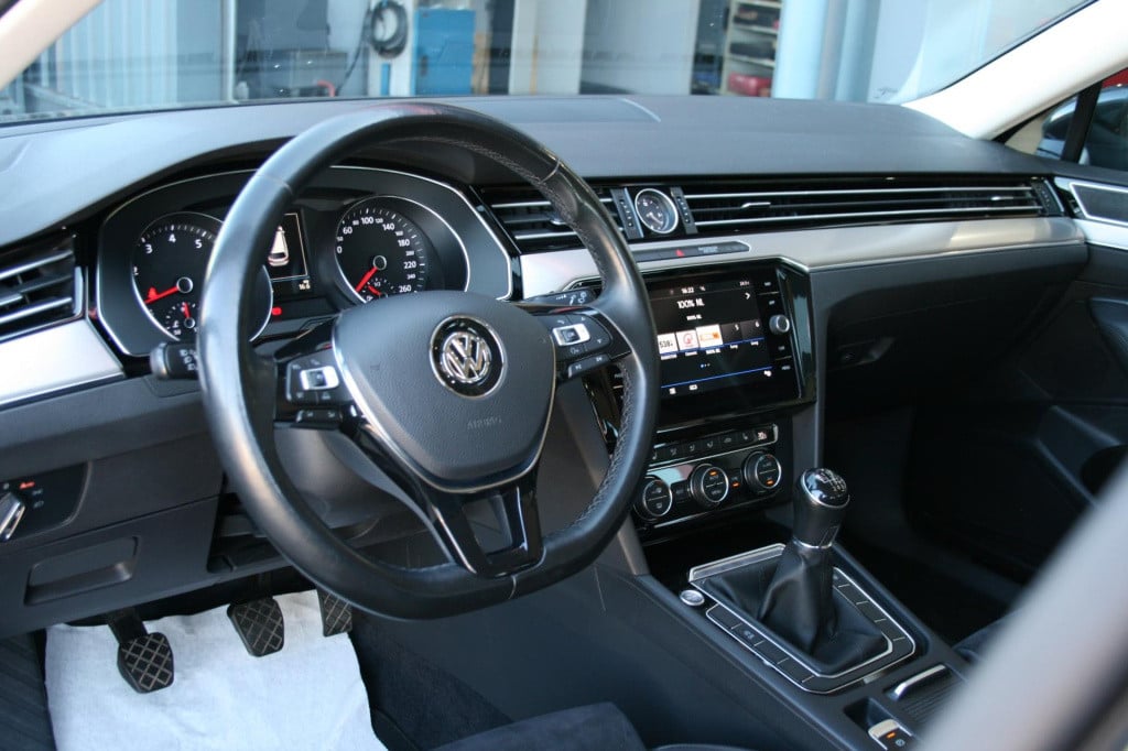 Volkswagen Passat variant 1.4 tsi act highline