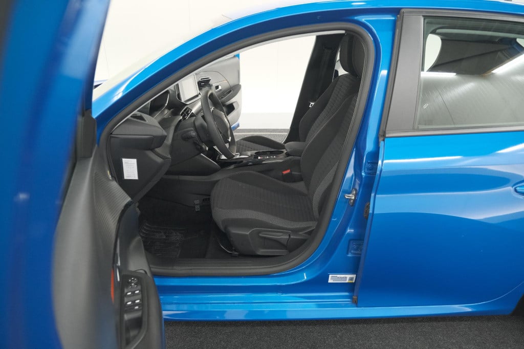Peugeot 208 ev active 50 kwh | navigatie | apple carplay | climate control