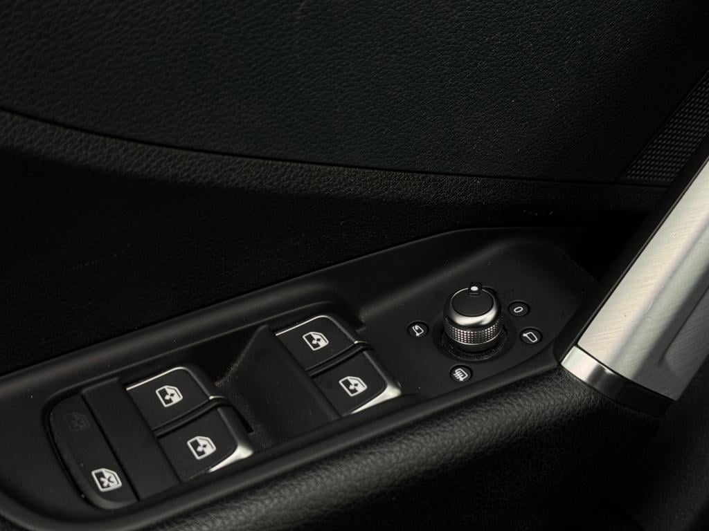 Audi Q2 2.0 tfsi quattro design luxe * panoramadak * leder * black pack