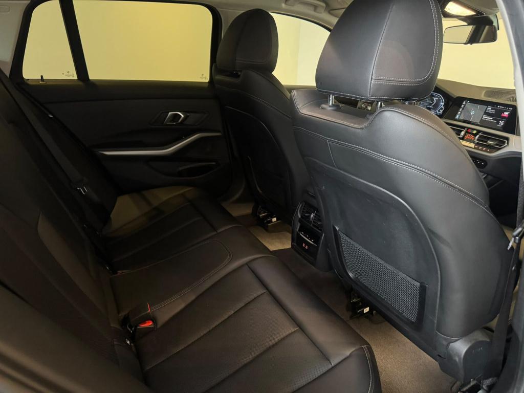 BMW 3-serie touring 320e high executive