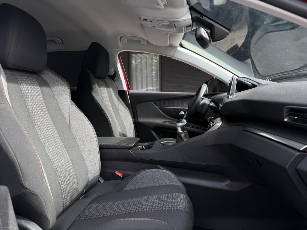 Peugeot 3008 1.2 puretech -