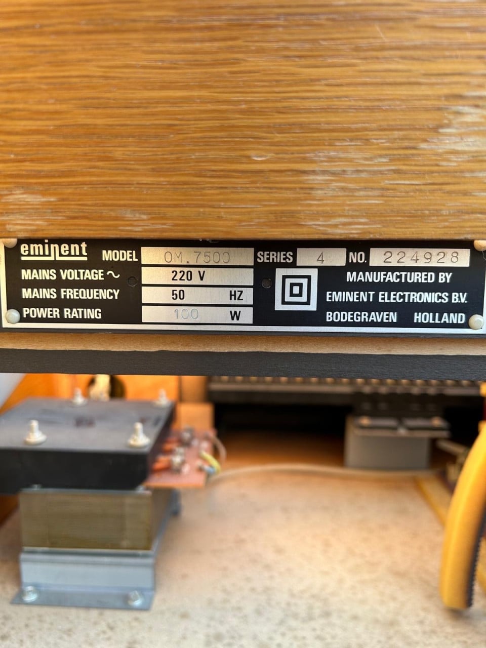 Orgel eminent omegan 7500 (werkt niet meer)