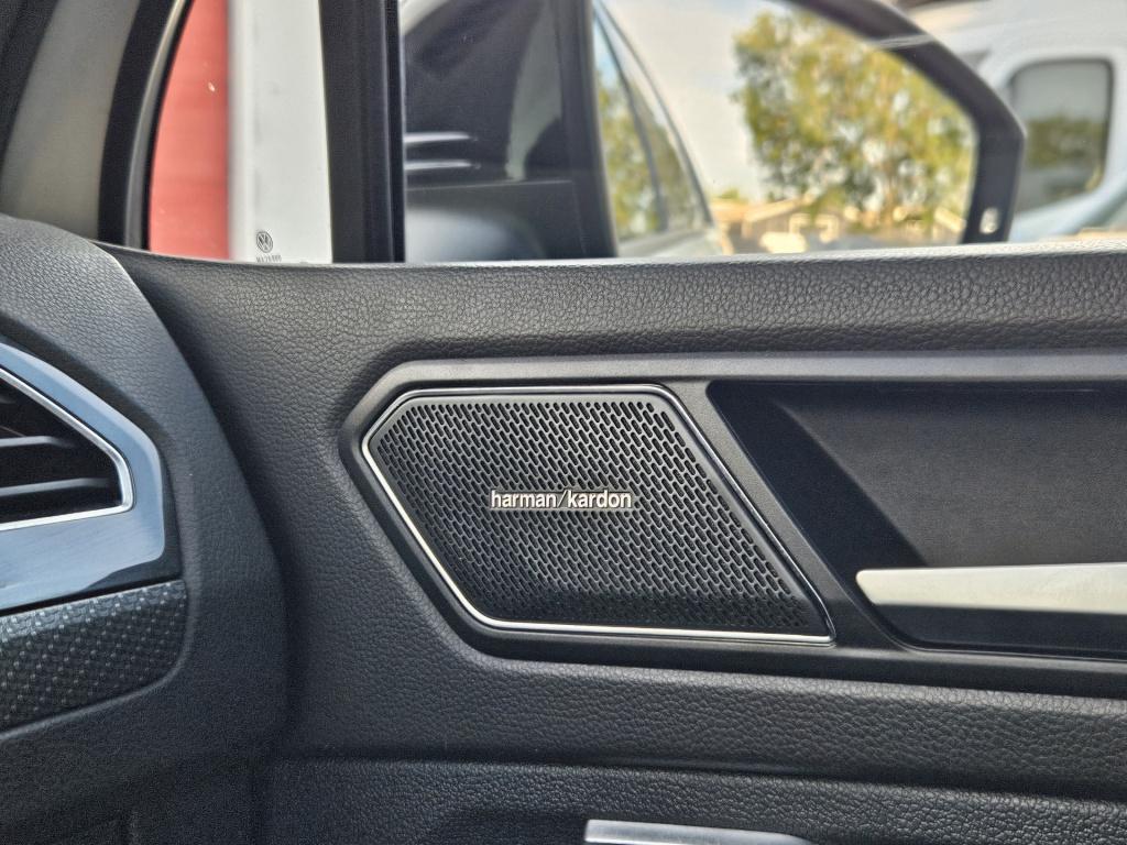 Volkswagen Tiguan 1.5 tsi r-line business+ | pano | elek. trekhaak rijklaar