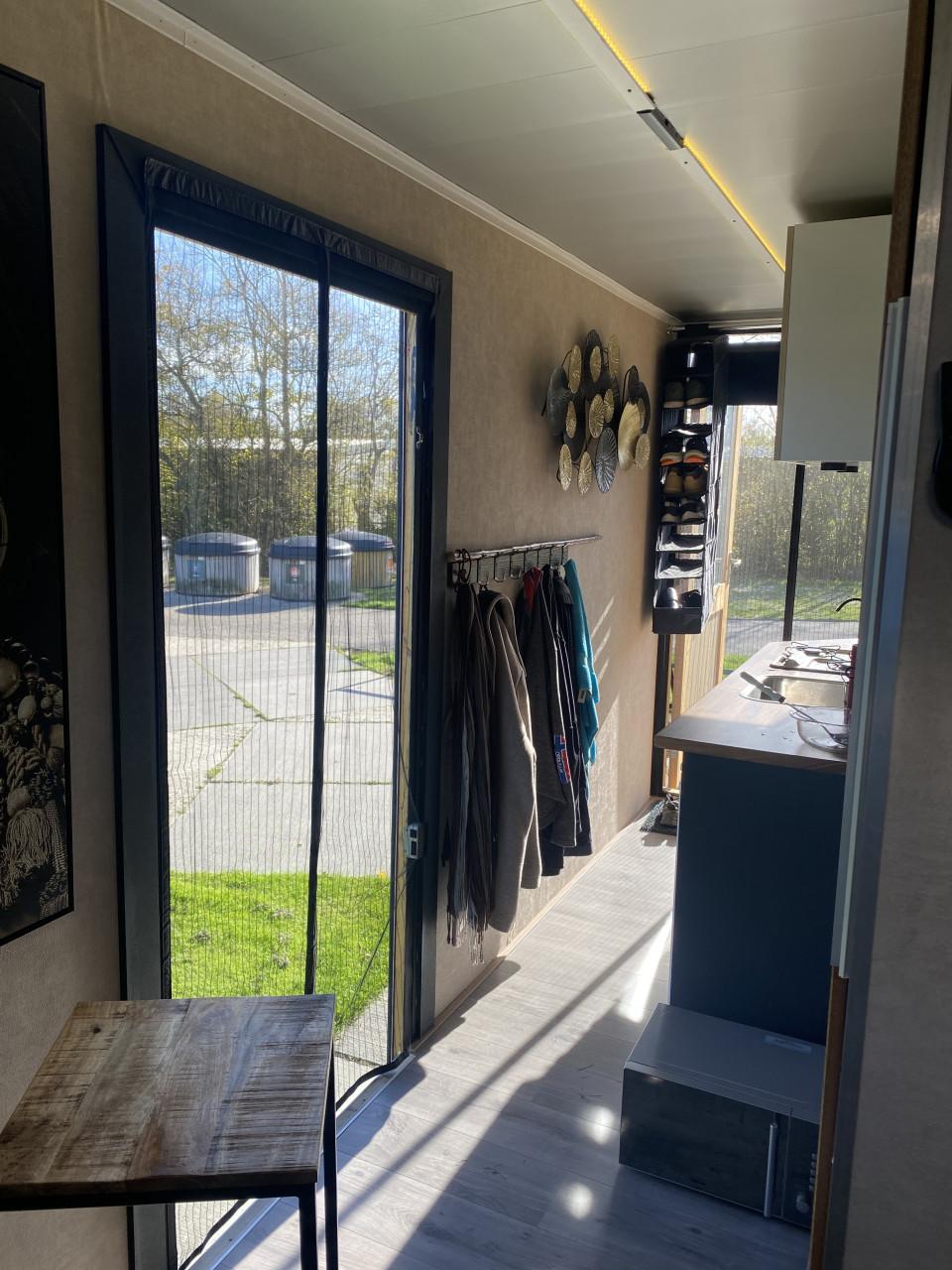 Iveco Camper Vrachtwagen 7,5 ton met 50CC scooter