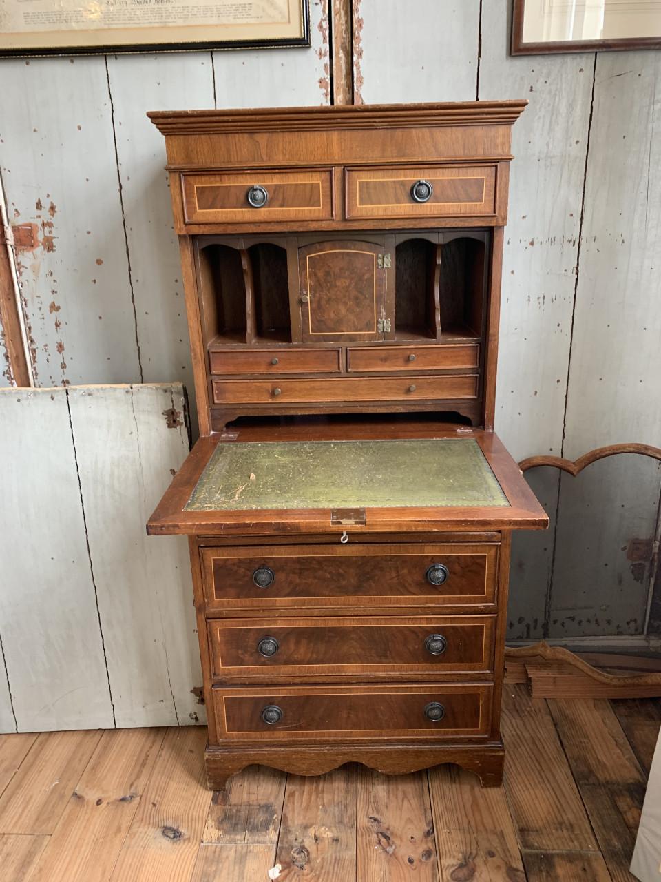 Brocante bureau