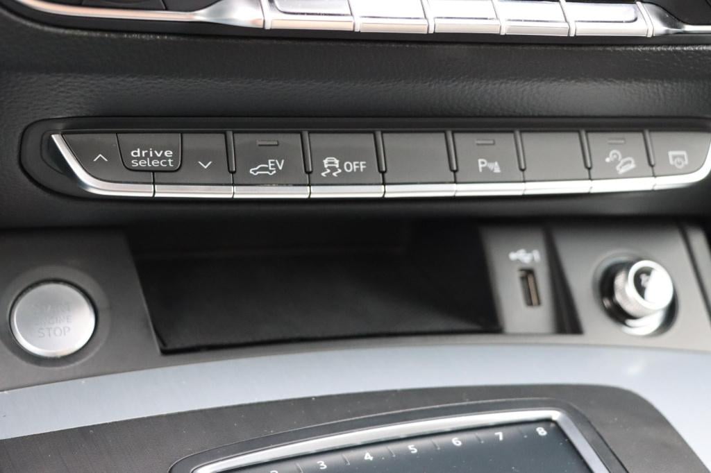 Audi Q5 50 tfsie quattro s-line edition competition 300pk s-tronic | soh 92