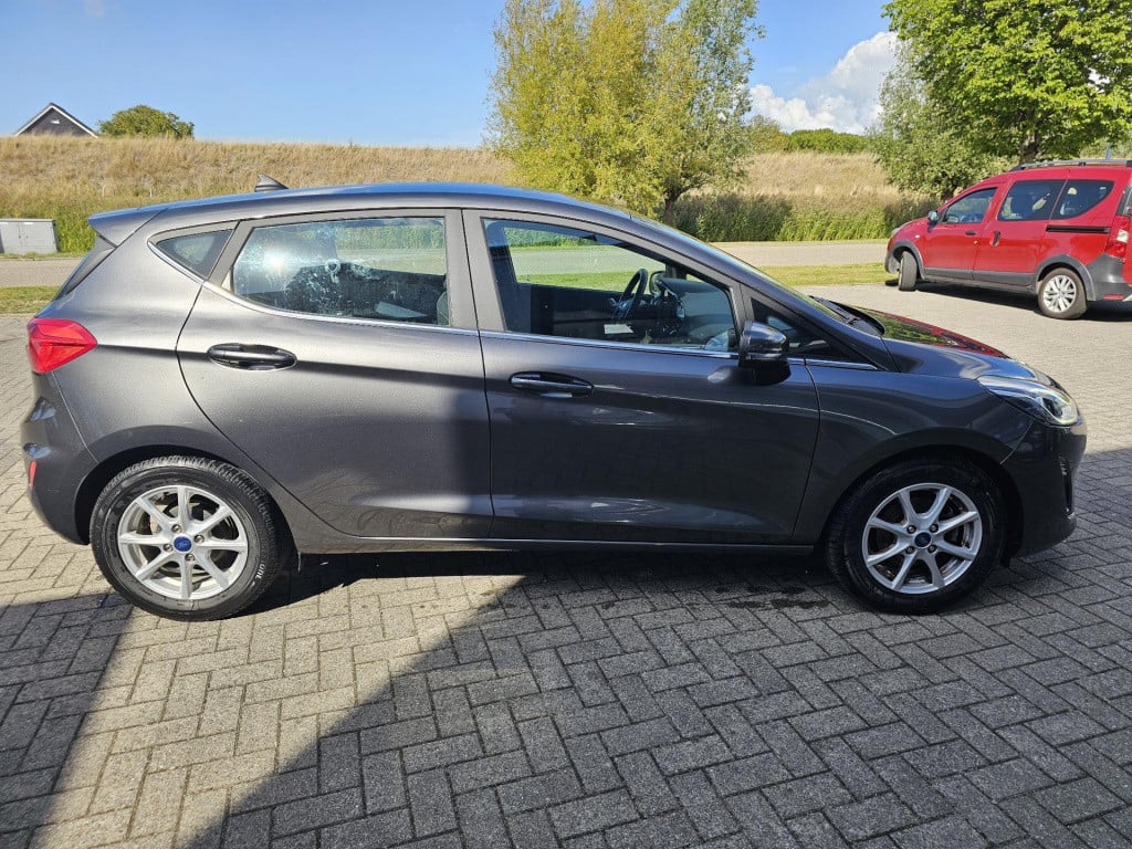 Ford Fiesta 1.0 ecoboost hybrid titanium