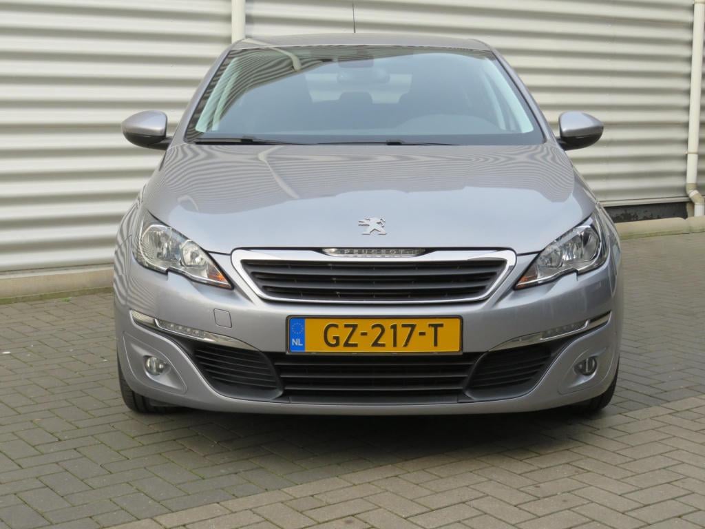 Peugeot 308 1.2 110 style clima/nav/lmv