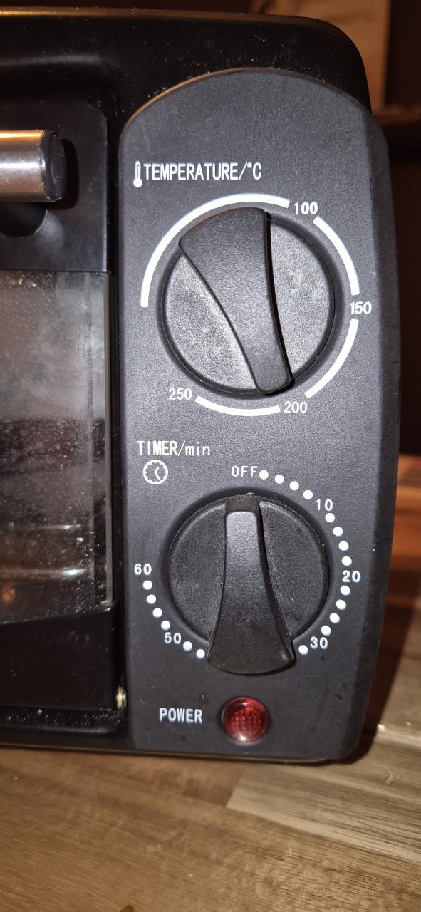 Camping oven