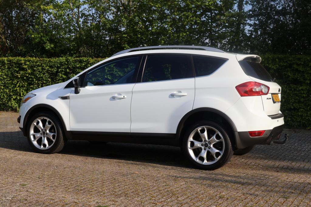 Ford Kuga 2.5 20v titanium|trekhaak|12 maanden bovag garantie|volledig rij
