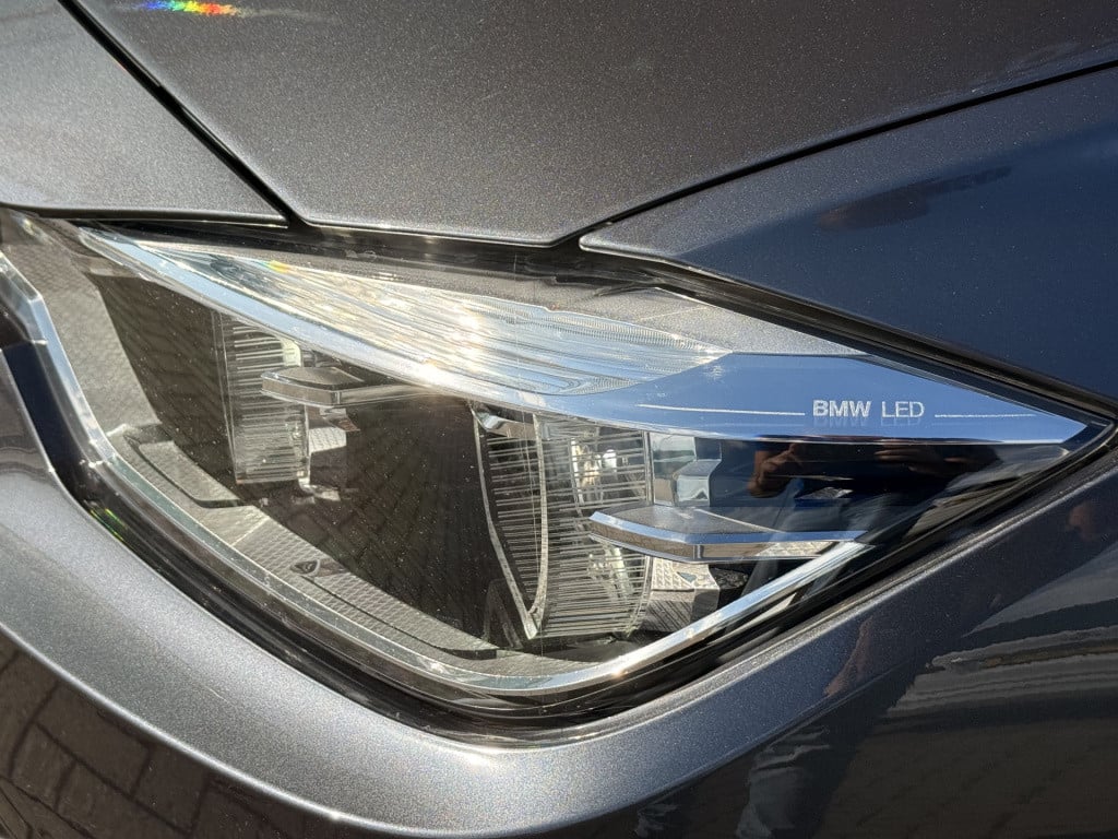 BMW 3-serie 320i m-sport | 360 camera | head-up | leder | schuif / kantel d