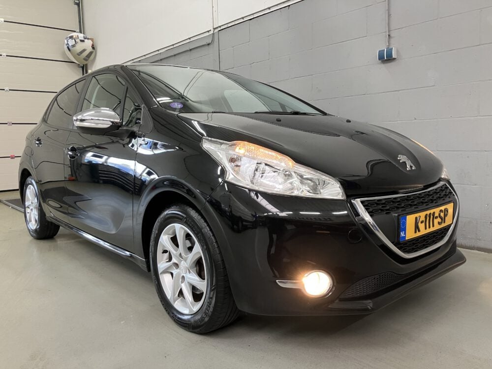Peugeot 208 1.2 VTi Blue Lease