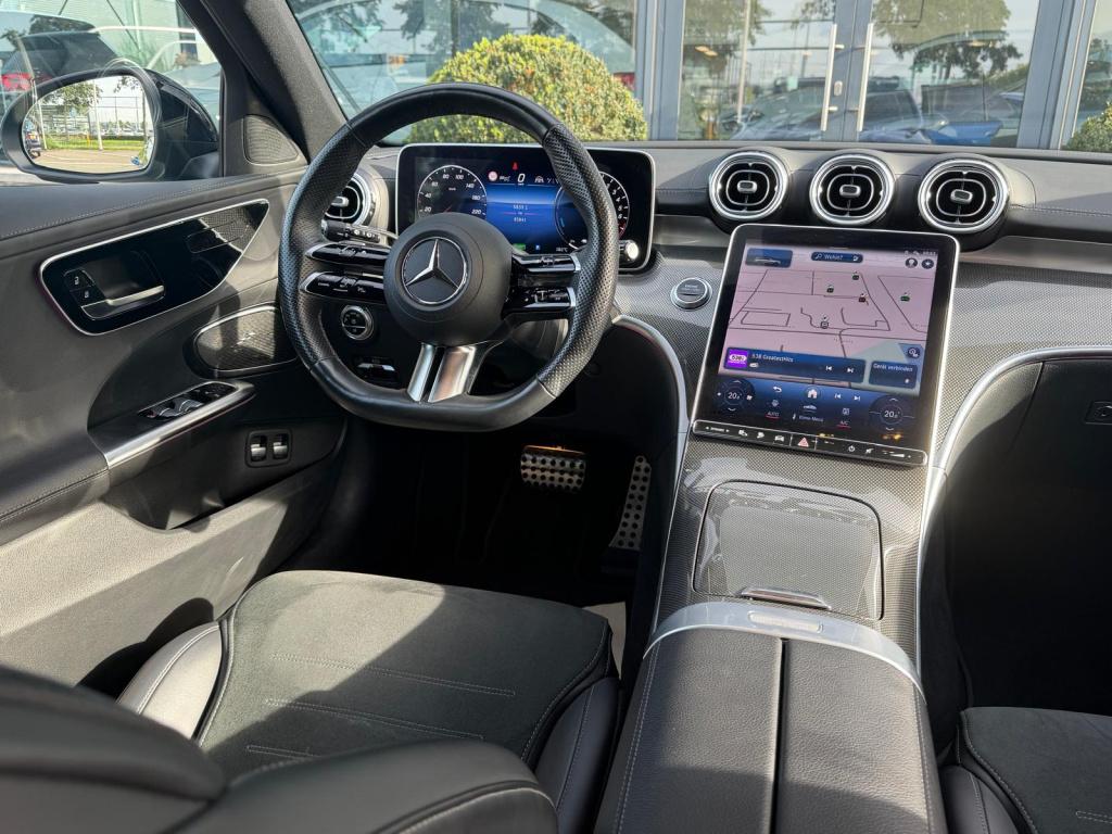 Mercedes-Benz C-Klasse estate 300 e amg line l panoramadak l led l mbux l d