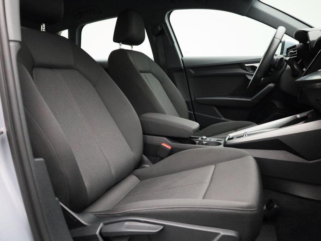Audi A3 sportback 30 tfsi business edition | automaat | navigatie | apple c