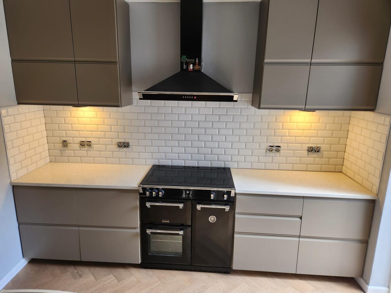 Tegelzetter nodig? Bel/app: 06 21937244 of Mail: jvbtegelzetter@gmail.com