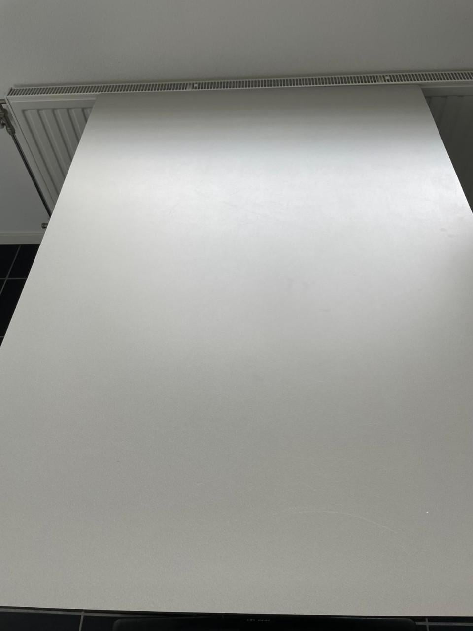 Arhrend Bureau / tafel