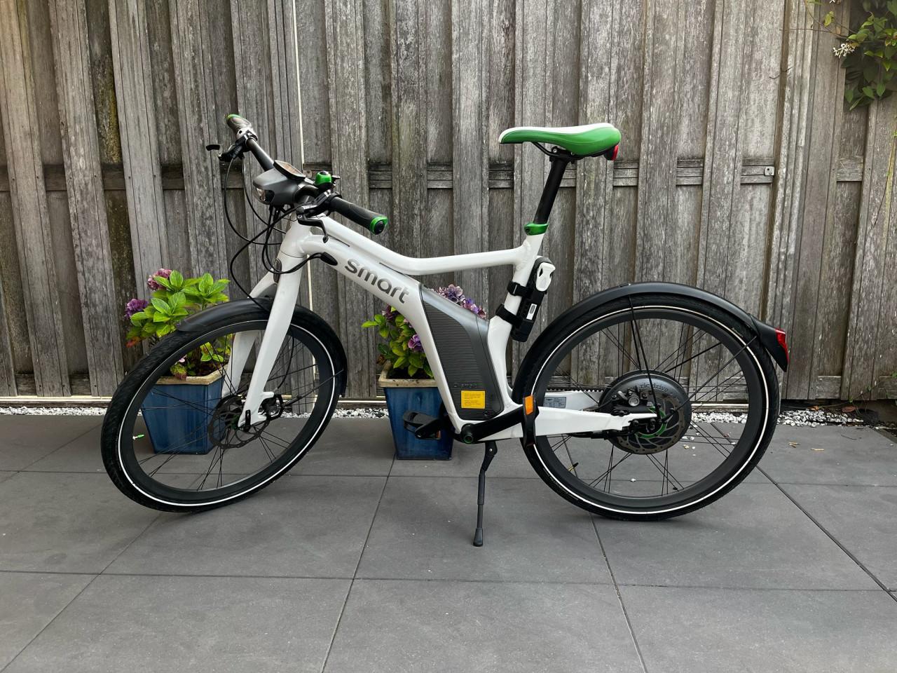 Mercedes-Smart E-Bike 277 km op de teller.
