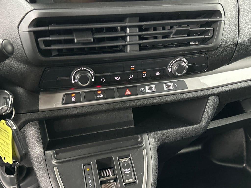 Opel Vivaro-e combi electric l3 75 kwh | camera | apple carplay & android a