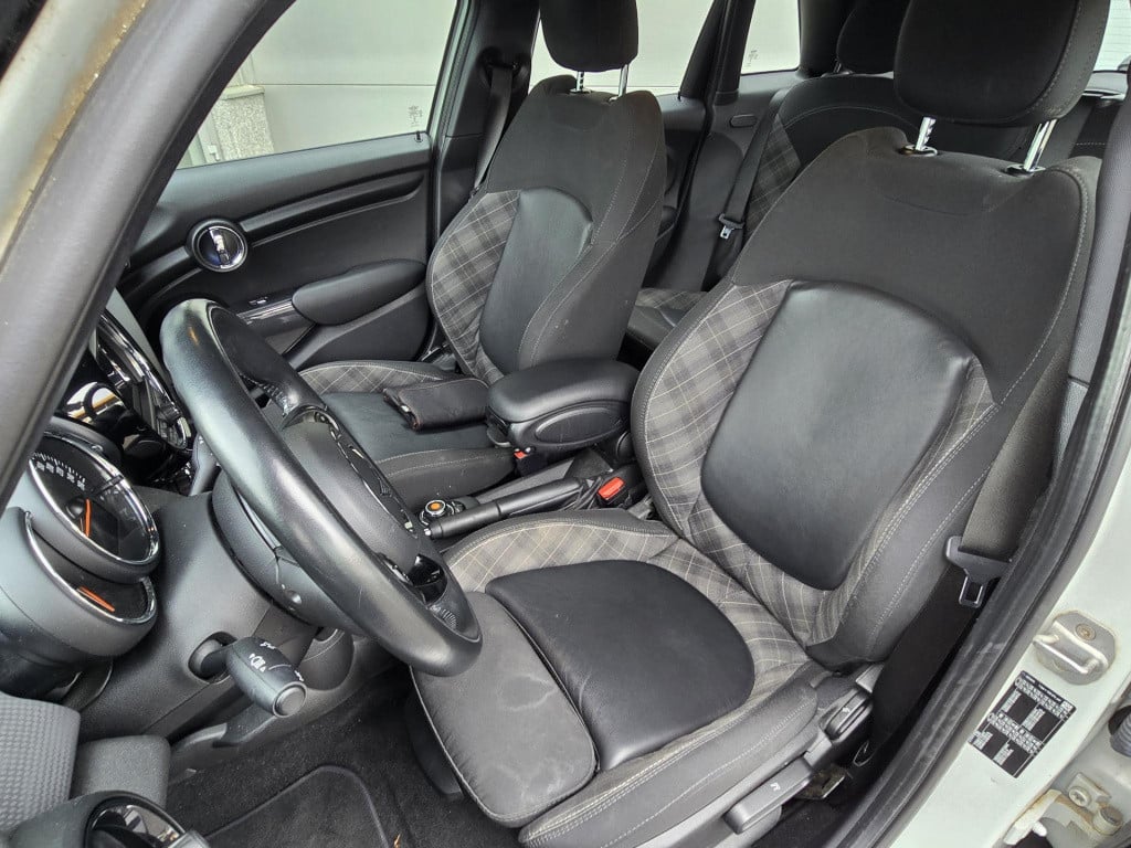 Mini Cooper mini 1.5 chili slechts 22.000 km!!