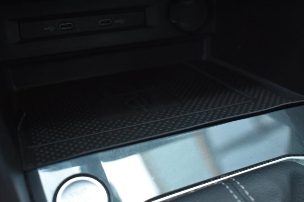 Volkswagen Tiguan 1.5 tsi r-line black style | iq.light | dealer ond. | pan