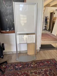 Lockers geel /flip-overs/ handsanitair standaard/Lundia planken