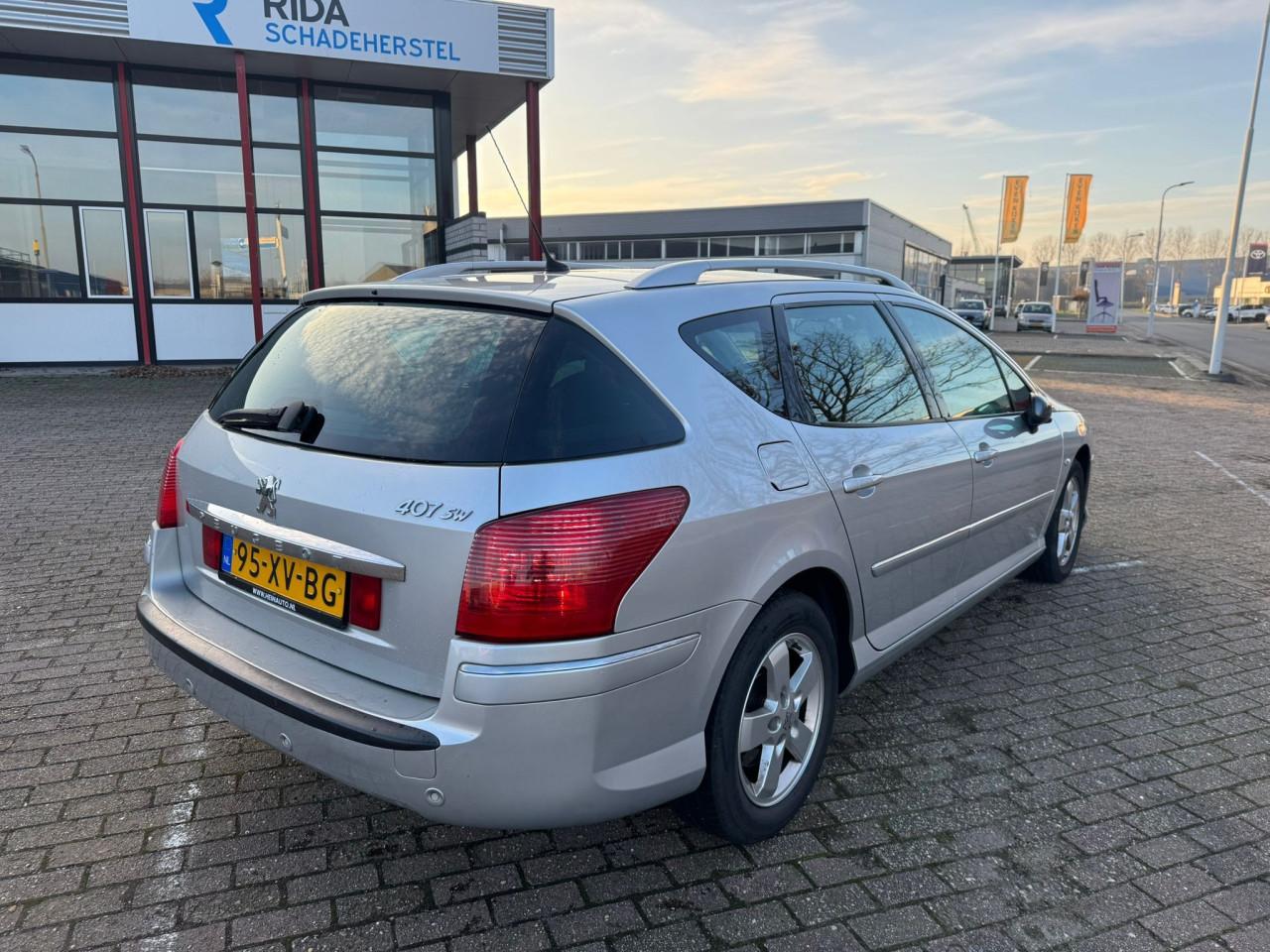 Peugeot 407 station bj 2007 automaat  1000 euro