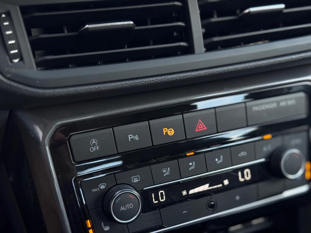Volkswagen T-cross 1.0 tsi style * virtual cockpit * stoelverwarming * carp