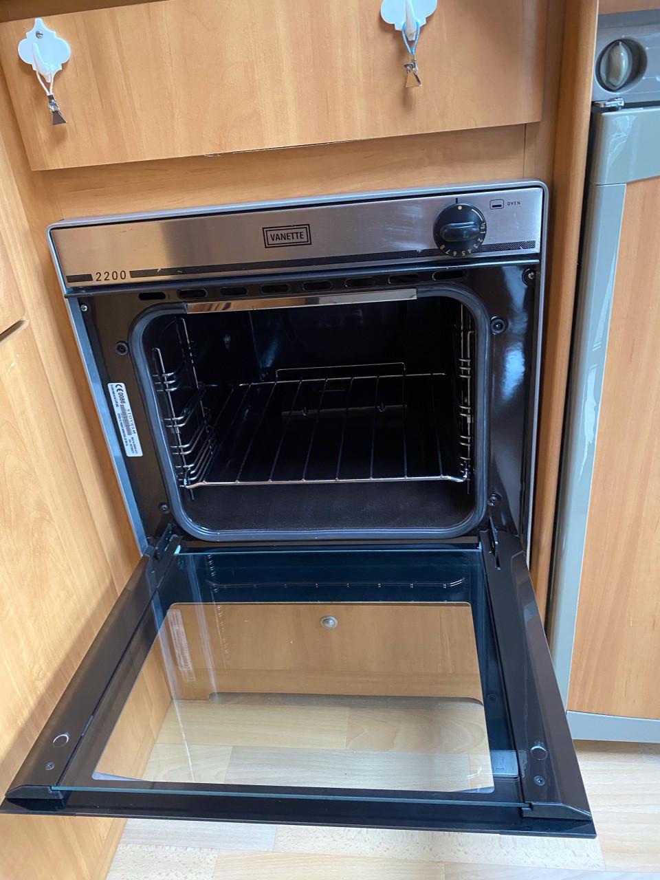 Swift challenger 490 caravan met mover