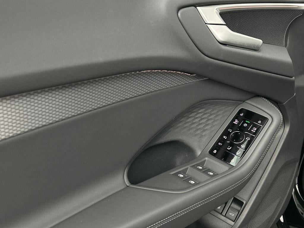 Audi A5 avant s edition e-hybrid 220 kw / 299 pk avant 7 versn.