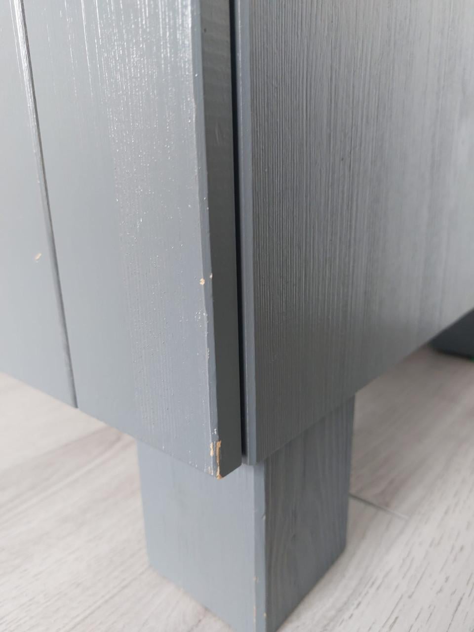 Kledingkast en speelgoedkist van Woood Dennis