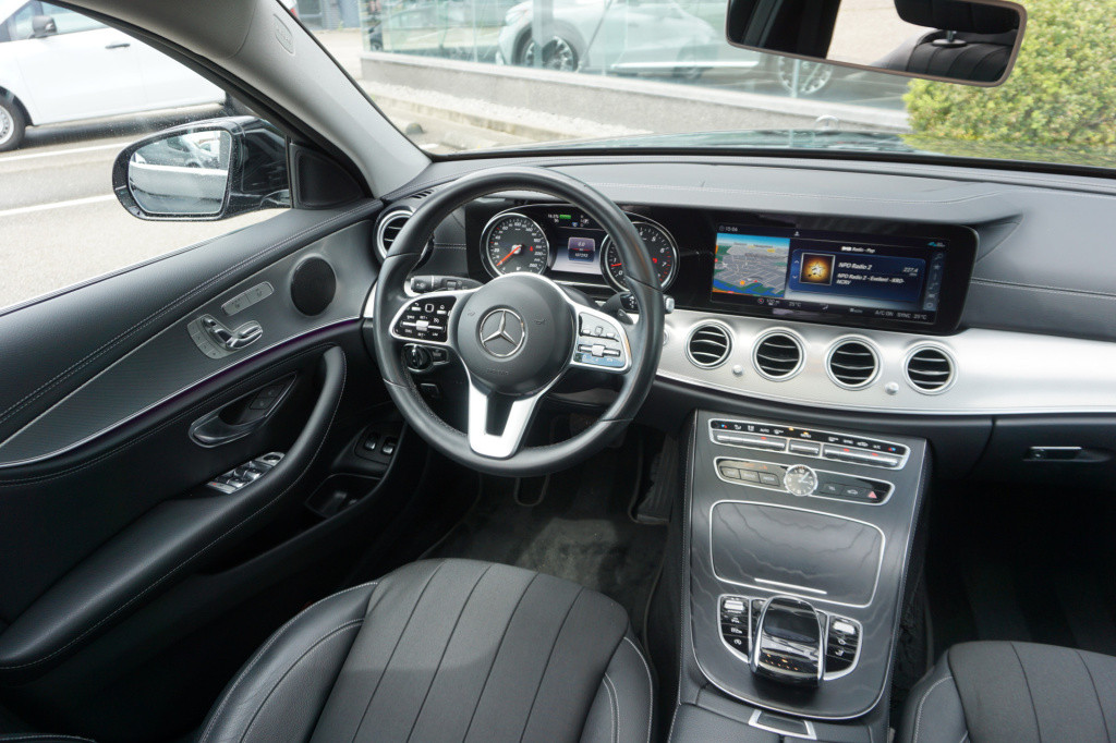 Mercedes-Benz E-Klasse estate 200 premium luxury l panorama dak l massage l